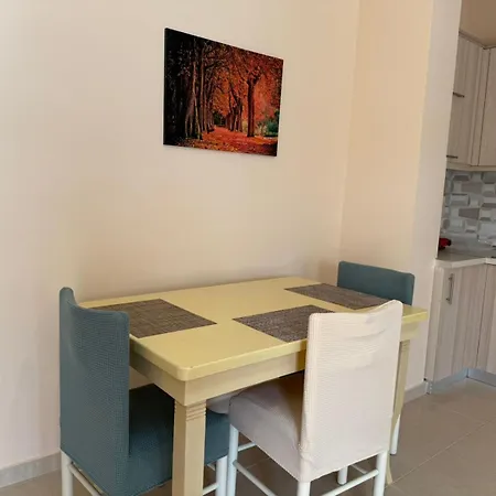 Lindita Apartman *